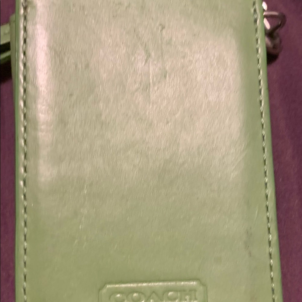Vintage Green Coach IPod holder - Picture 3 of 3